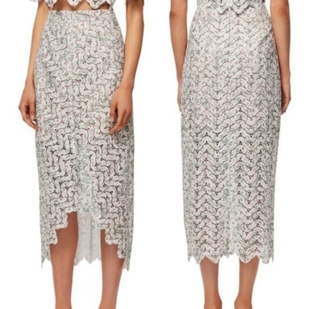 Elliatt Lace Midi Skirt Size Medium White Green Scalloped Hem Romantic